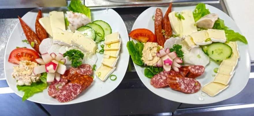 Hotel Und Restaurant Nehrener Hof المظهر الخارجي الصورة