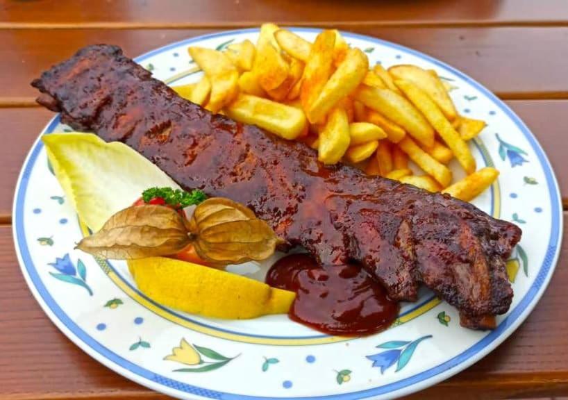 Hotel Und Restaurant Nehrener Hof المظهر الخارجي الصورة